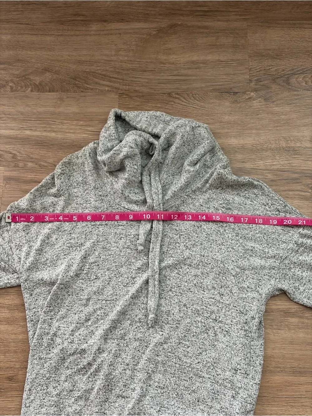 Green Envelope Gray Marled Cowl Neck Lightweight Sweatshirt Size S